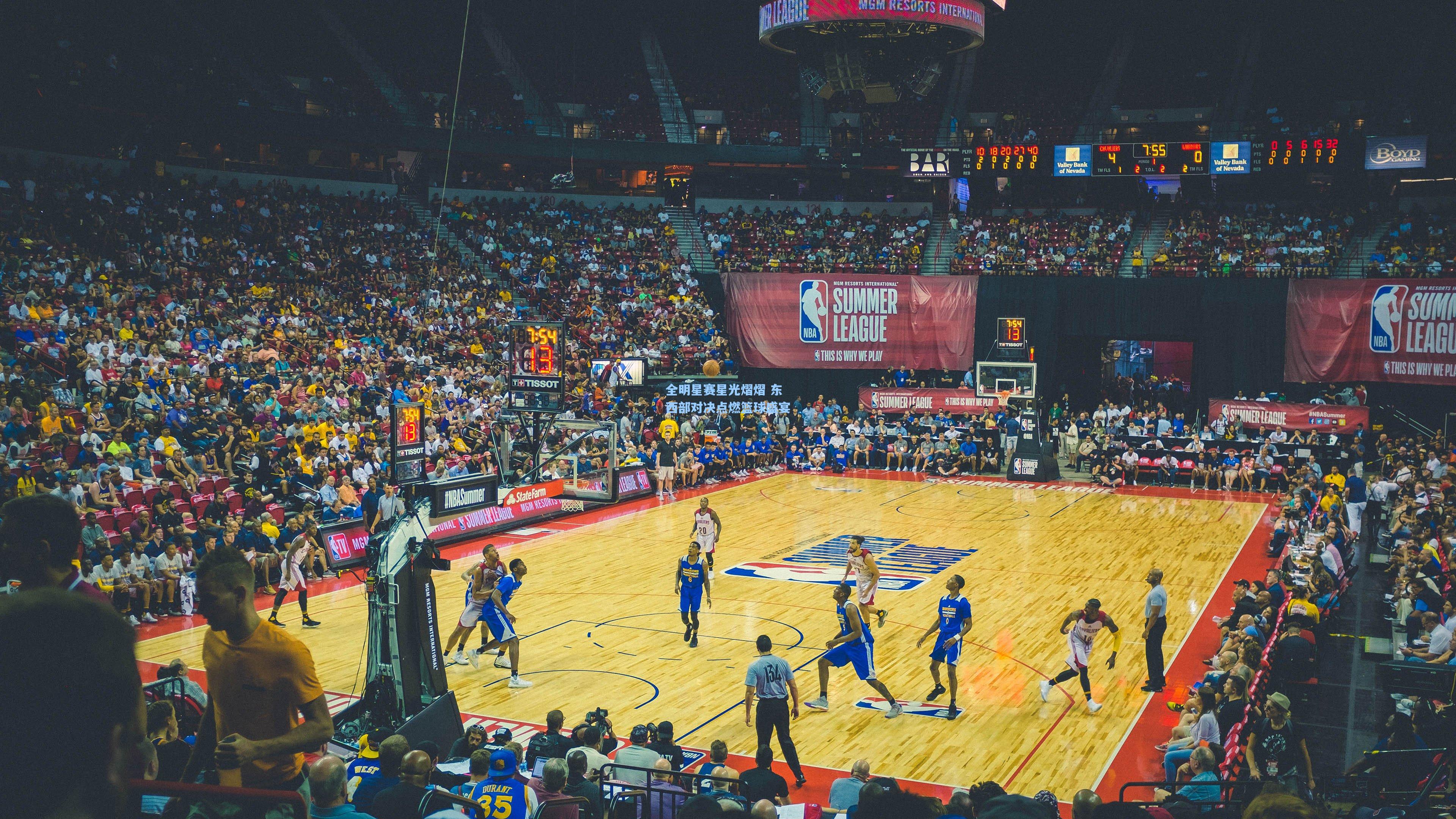 全明星赛星光熠熠 东西部对决点燃篮球盛宴